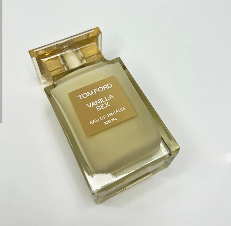 عطر ادکلن تام فورد وانیلا سکس _مستر کوالیتی مجارستان